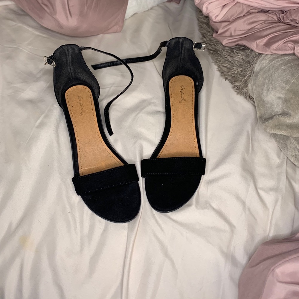 Sandals - Picture 2 of 3